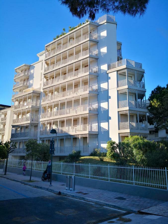 Lungomare Sabbiadoro Villa Lignano Sabbiadoro Bagian luar foto